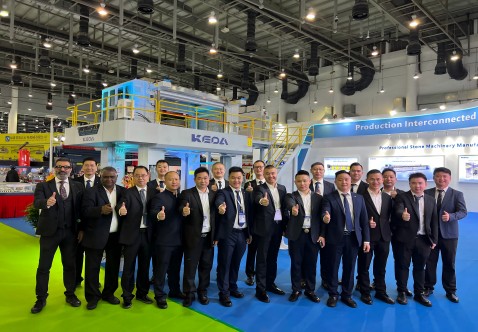 G库电竞石材机械闪灼乐山国际石材展，首日人气火爆！水头实地探访见证线锯实力！