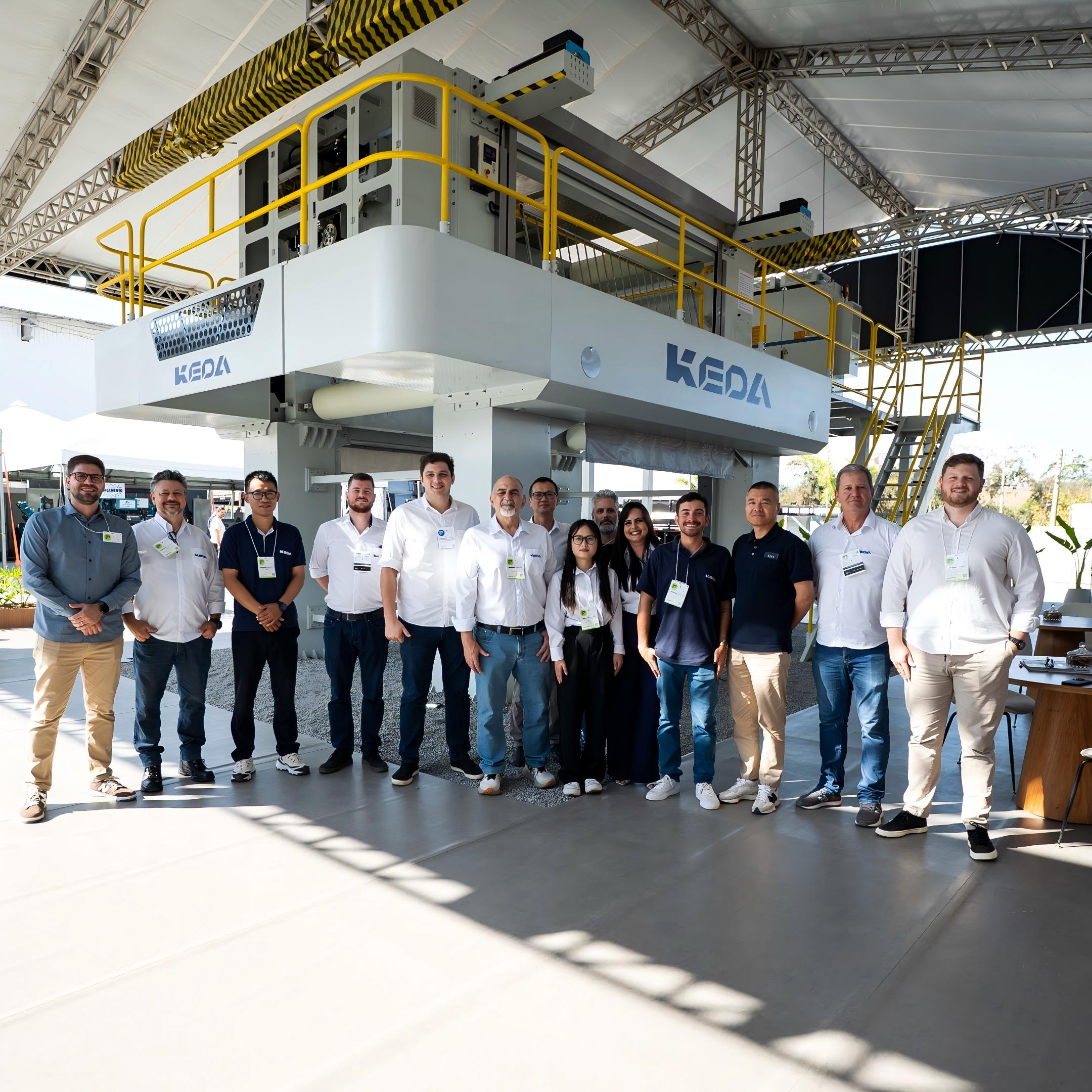 喜报 | G库电竞石材机械超高速线锯惊艳巴西石材展！